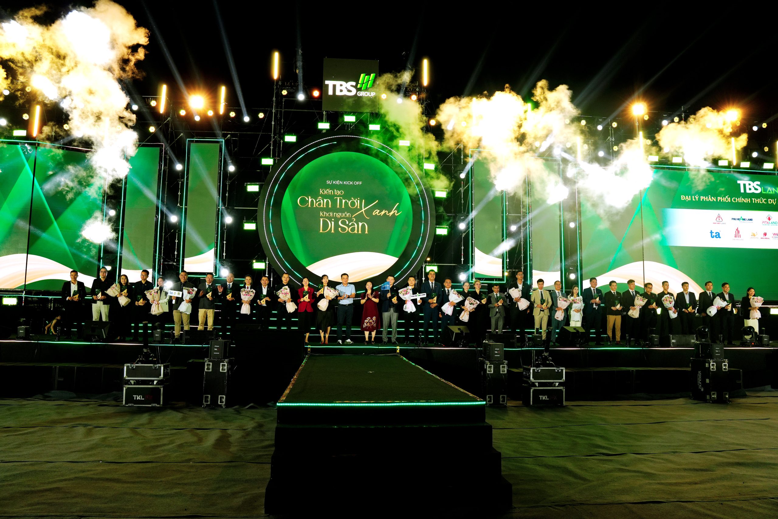 The One Land tự hào là đơn vị phân phối F1 Green Skyline, đồng hành cùng khách hàng trên hành trình an cư và đầu tư.